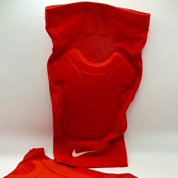 Nike Pro Hyperstrong Padded Knee Sleeve Red - ALL SIZES - Compress Protective - Picture 1 of 4